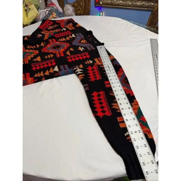 Hammacher Schlemmer Vintage Colorful Aztec Western Style Knit Sweater Size Large